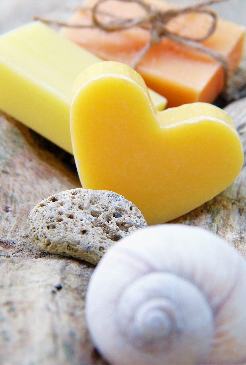 soap, heart, driftwood-4307703.jpg